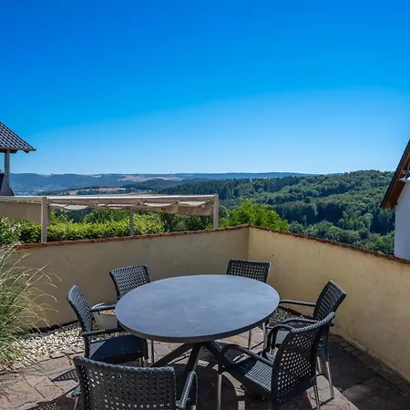 Erasmus Waldblick Mit Ausblick * Saarburg